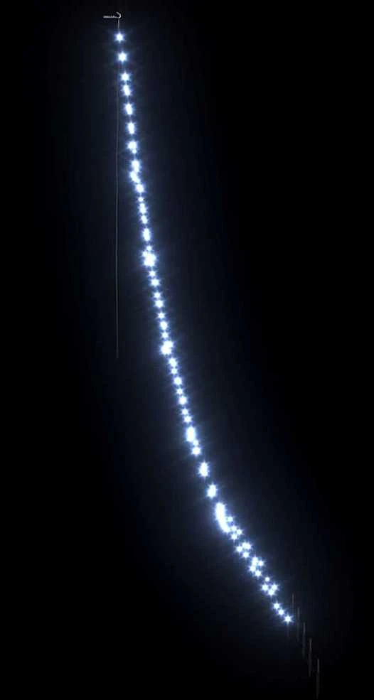 LED Kalėdinė eglutė su žemės kuoleliais Šalta balta 306 cm
