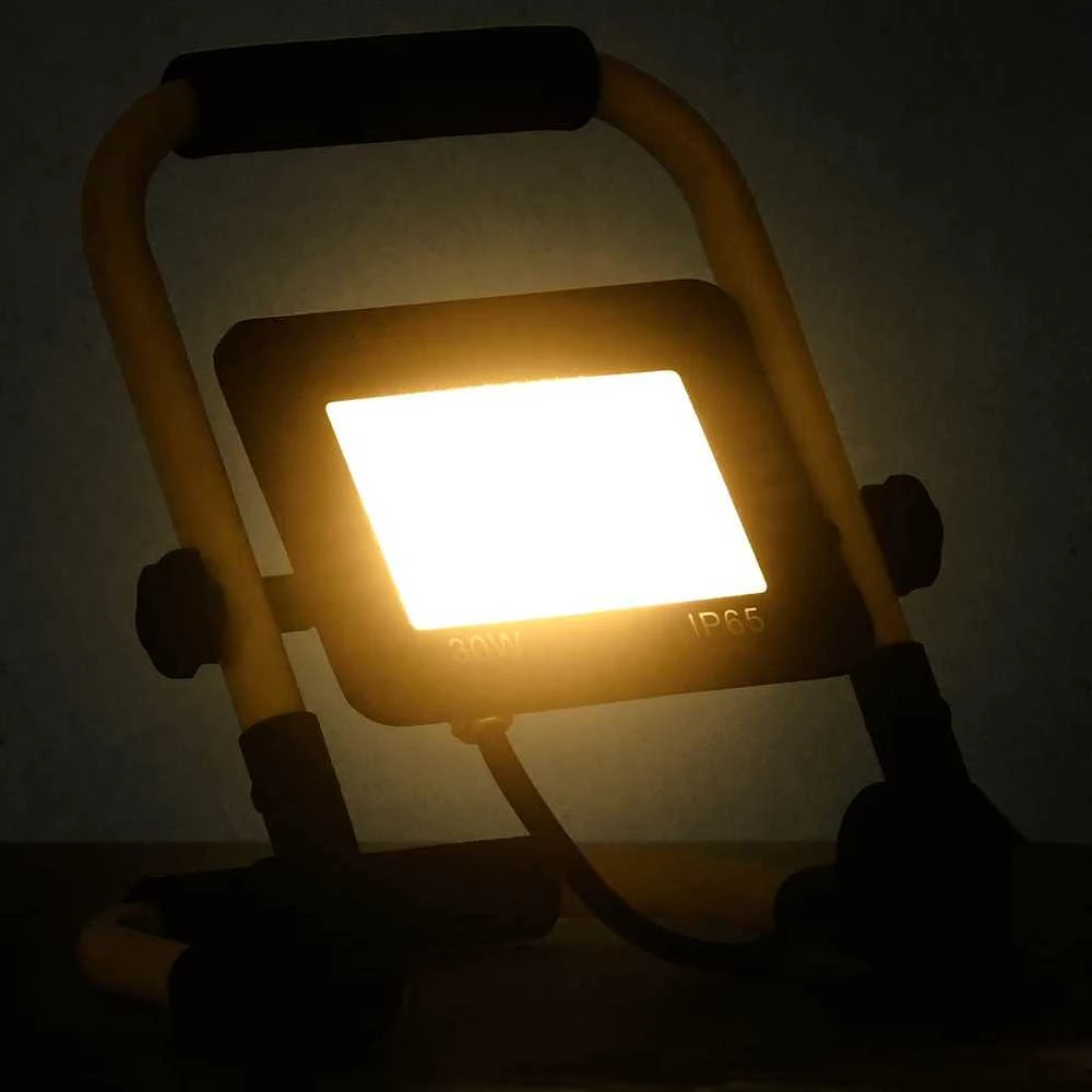 LED prožektorius su rankena, šiltos baltos spalvos, 30W