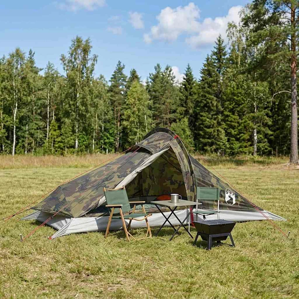 Pėsčiųjų kempingo palapinė 2 asmeniui Kamufliažinė
