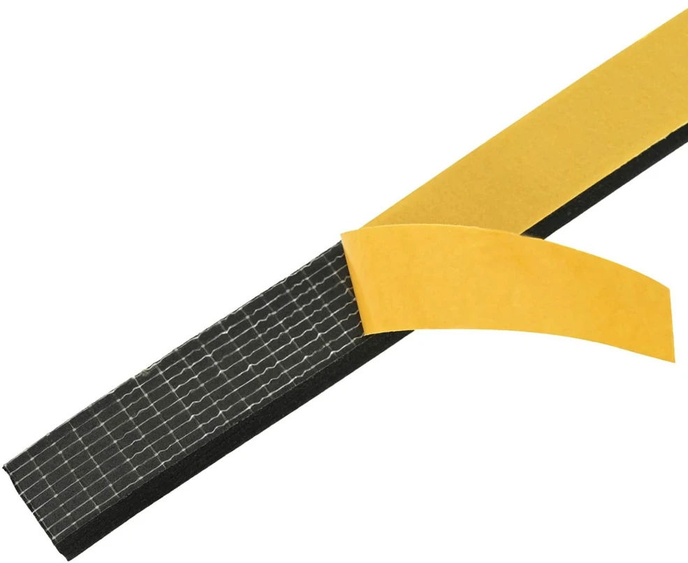 Savigautinė putų juosta 4 vnt. Juoda 20mm x 5m CR putplastis