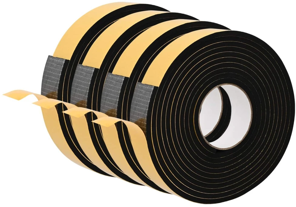Savigautinė putų juosta 4 vnt. Juoda 30mm x 5m CR putplastis