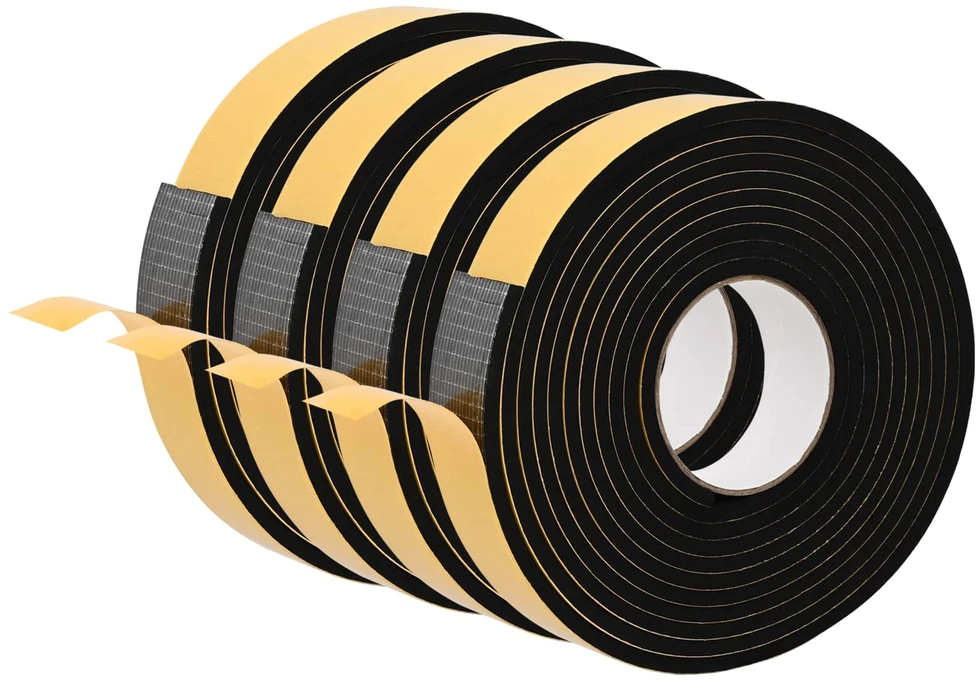 Savigautinė putų juosta 4 vnt. Juoda 30mm x 5m CR putplastis