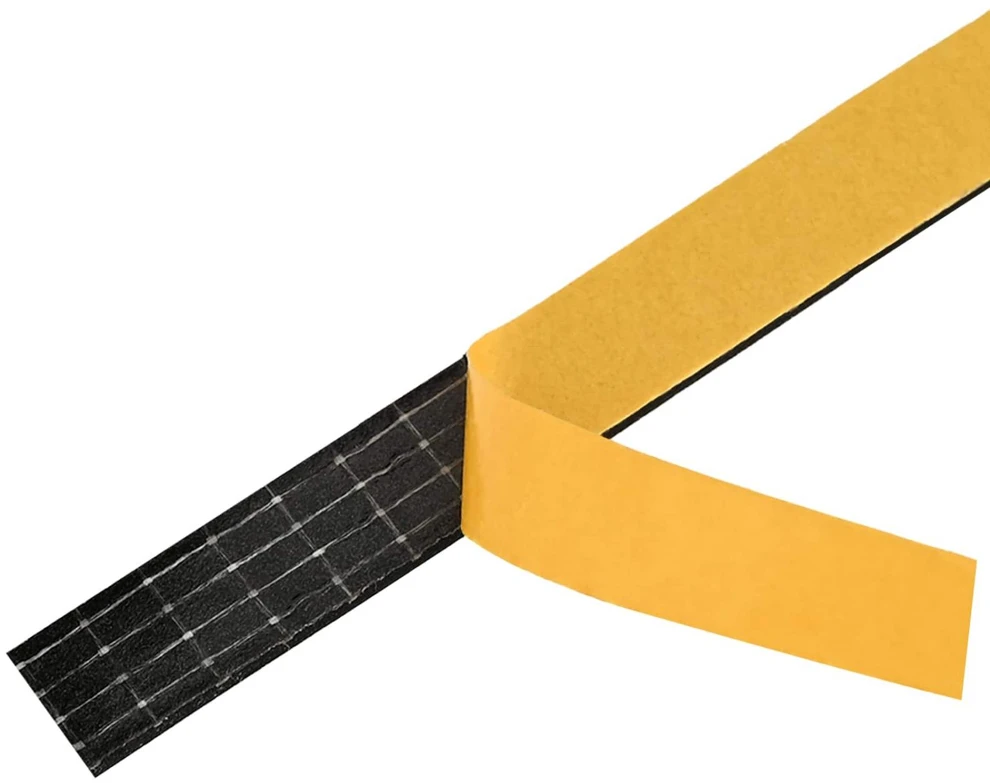 Savigautinė putų juosta Juoda 20mm x 10m CR putplastis