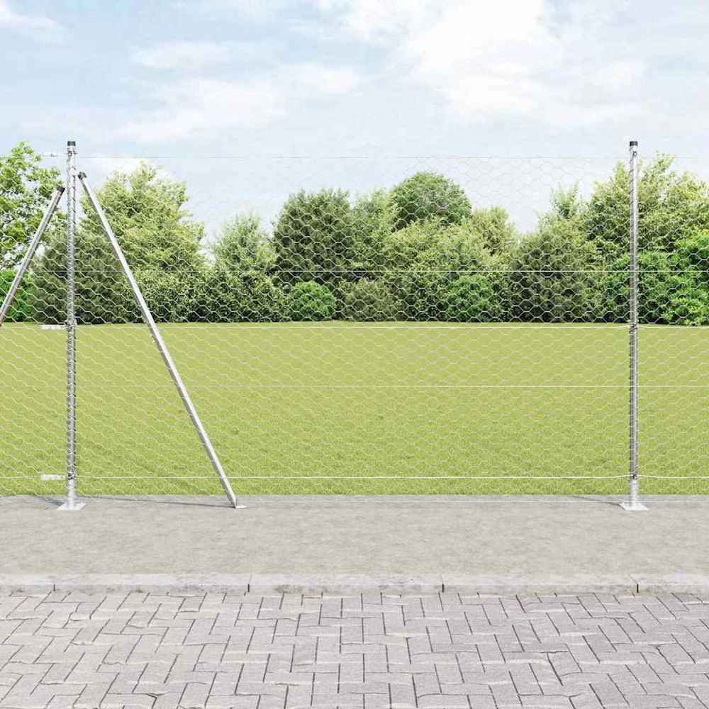 Šešiakampė tvora su betono pagrindu 10 x 1,6 m Sidabrinė