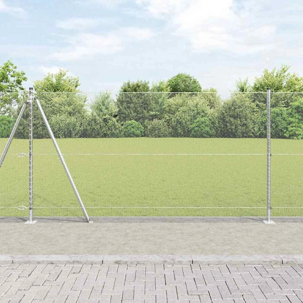 Šešiakampė tvora su betono pagrindu 25 x 1,2 m Sidabrinė