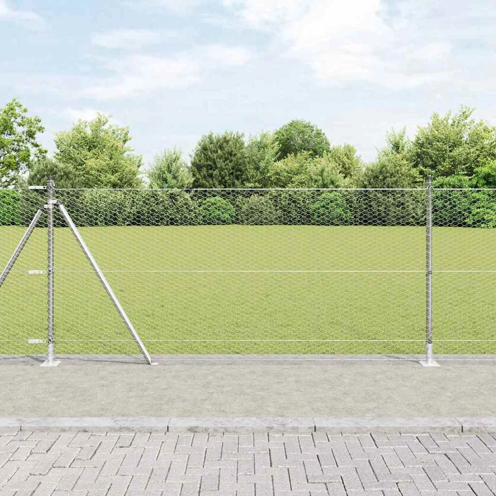 Šešiakampė tvora su betono pagrindu 50 x 0,8 m Sidabrinė