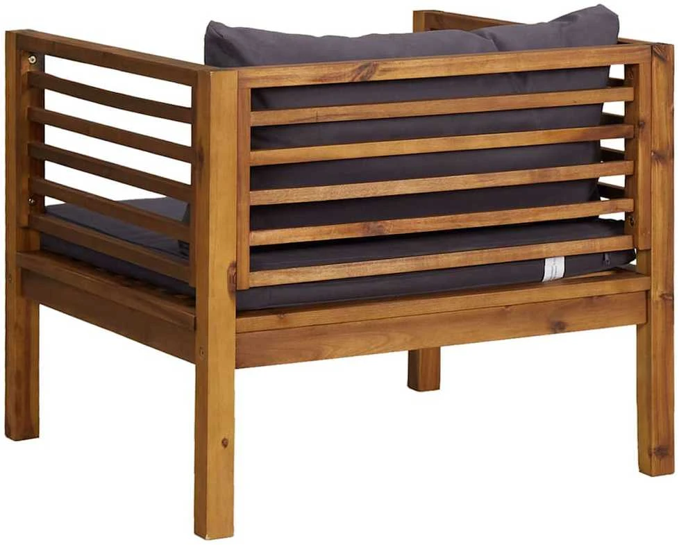 Sodo kėdė su tamsiai pilkomis pagalvėlėmis, akacijos masyvas