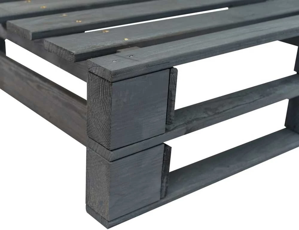 Sodo sofa iš palečių su pilkomis pagalvėlėmis, pušies mediena