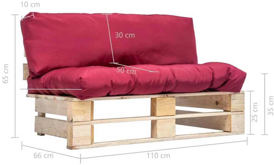 Sodo sofa iš palečių su raudonomis pagalvėlėmis, pušies mediena