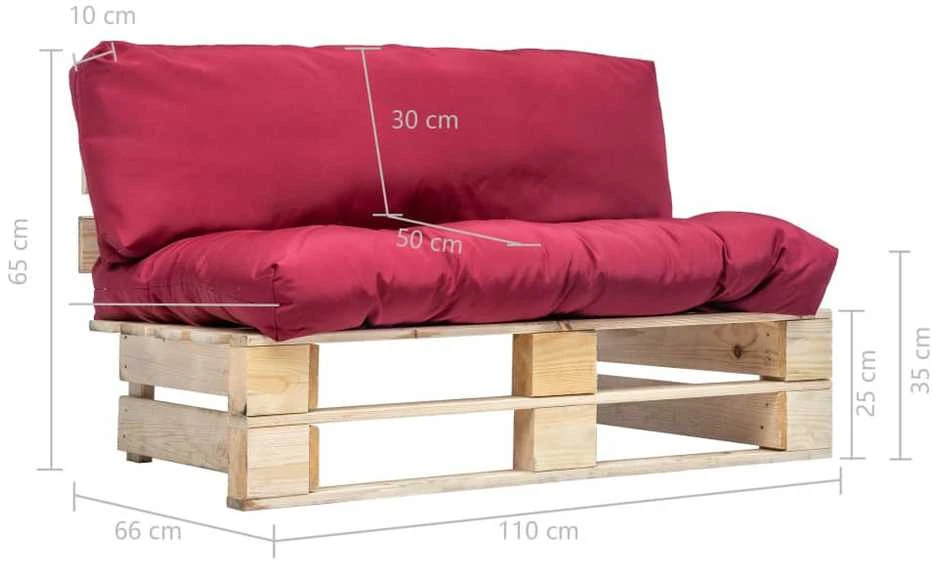 Sodo sofa iš palečių su raudonomis pagalvėlėmis, pušies mediena