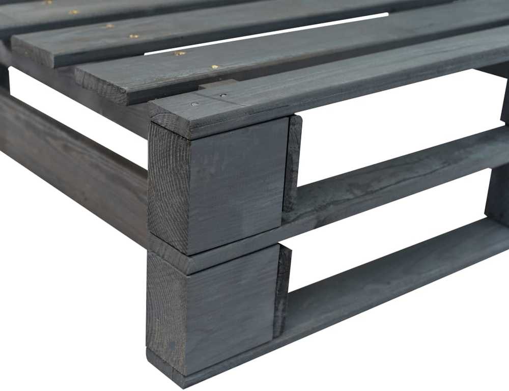 Sodo sofa iš palečių su raudonomis pagalvėlėmis, pušies mediena