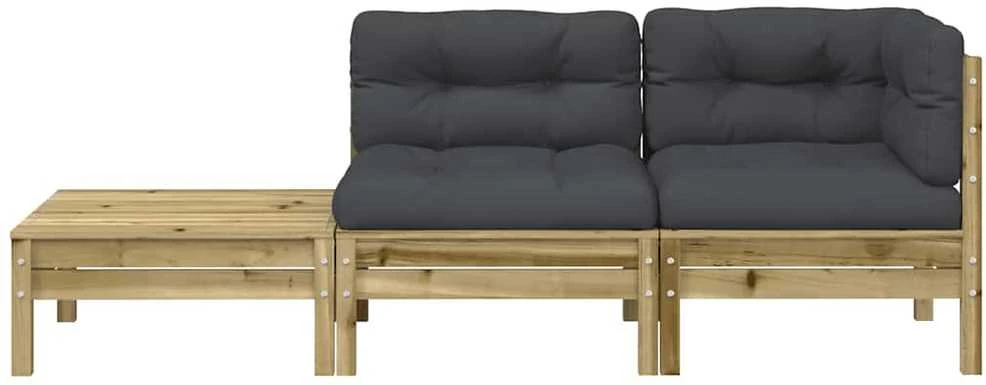 Sodo sofa su pagalvėlėmis ir pakoja, impregnuota pušies mediena