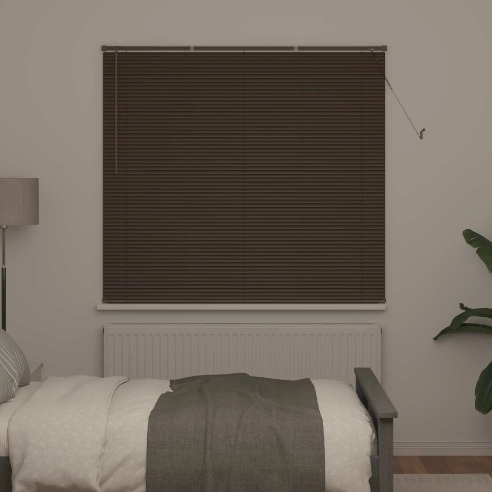 Venecijos žaliuzės Tamsiai ruda su raštu 150 x 140 cm 25 mm PVC