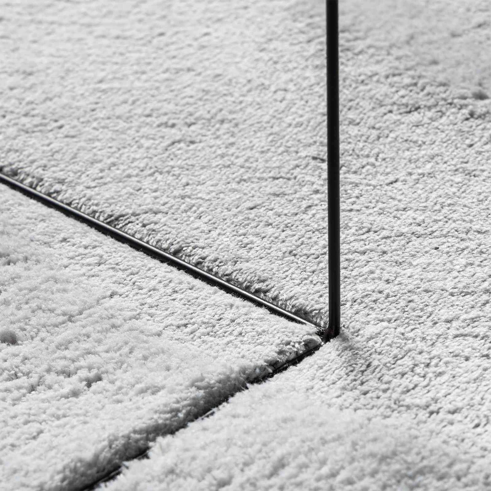Vidutinio plauko minkštas ir plaunamas kilimas HUARTE Pilka