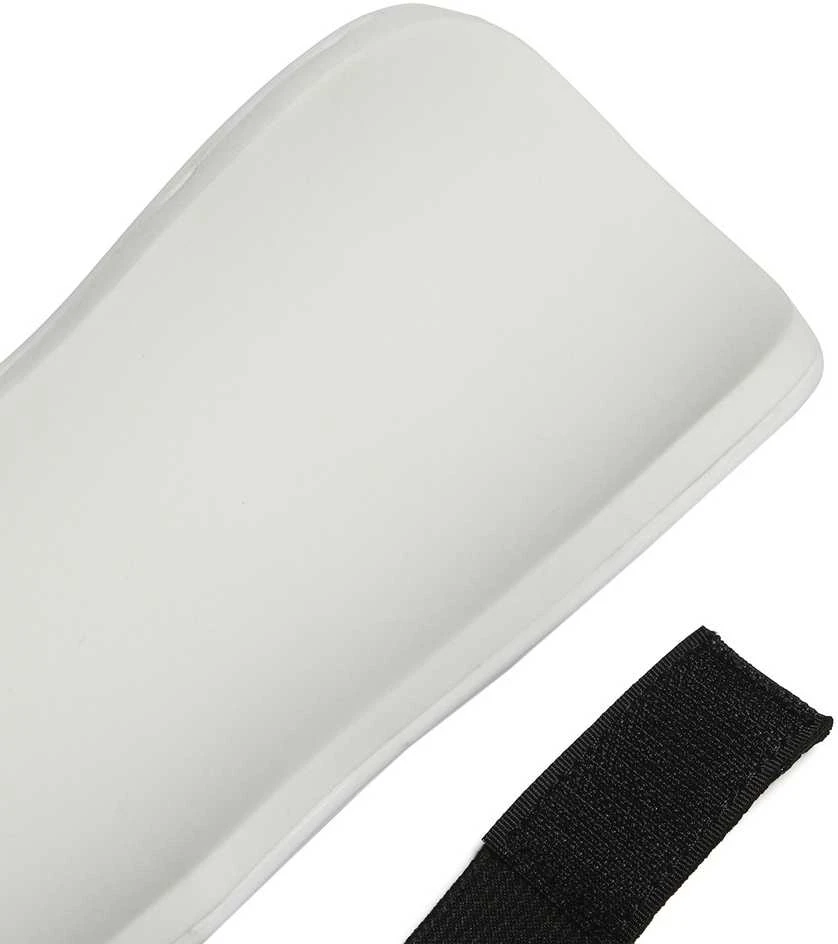 Futbolo Apsaugos Adidas Tiro Club Shin Guards Baltos ir Juodos Spalvos