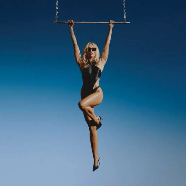 Miley Cyrus - Endless Summer Vacation CD