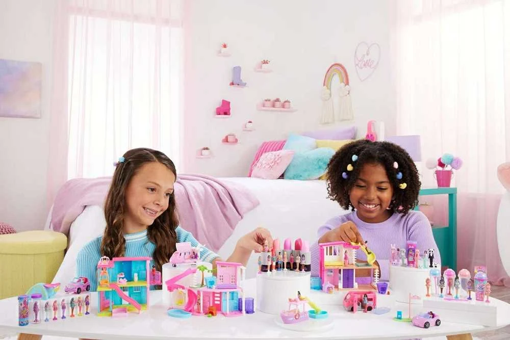 Barbie Mini namai Barbė su staigmena HYF45