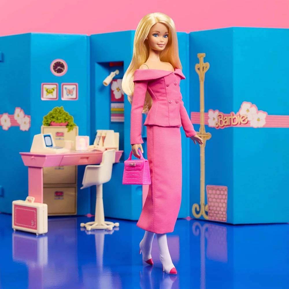 Barbie Signature kolekcinė lėlė Deluxe rožiniame komplekte Styled by Andrew Mukamal Day to Night