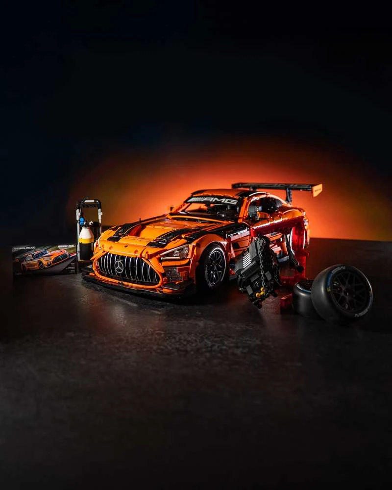 Konstruktorius CaDA Mercedes AMG GT3 1/8 (5466 dalių)