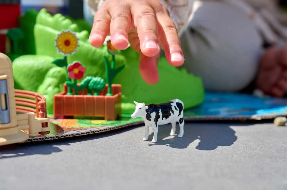 Majorette – Farmyard + 3 Vehicles (8503009000)