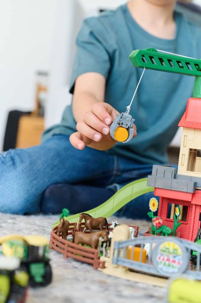 Majorette – Farmyard + 3 Vehicles (8503009000)