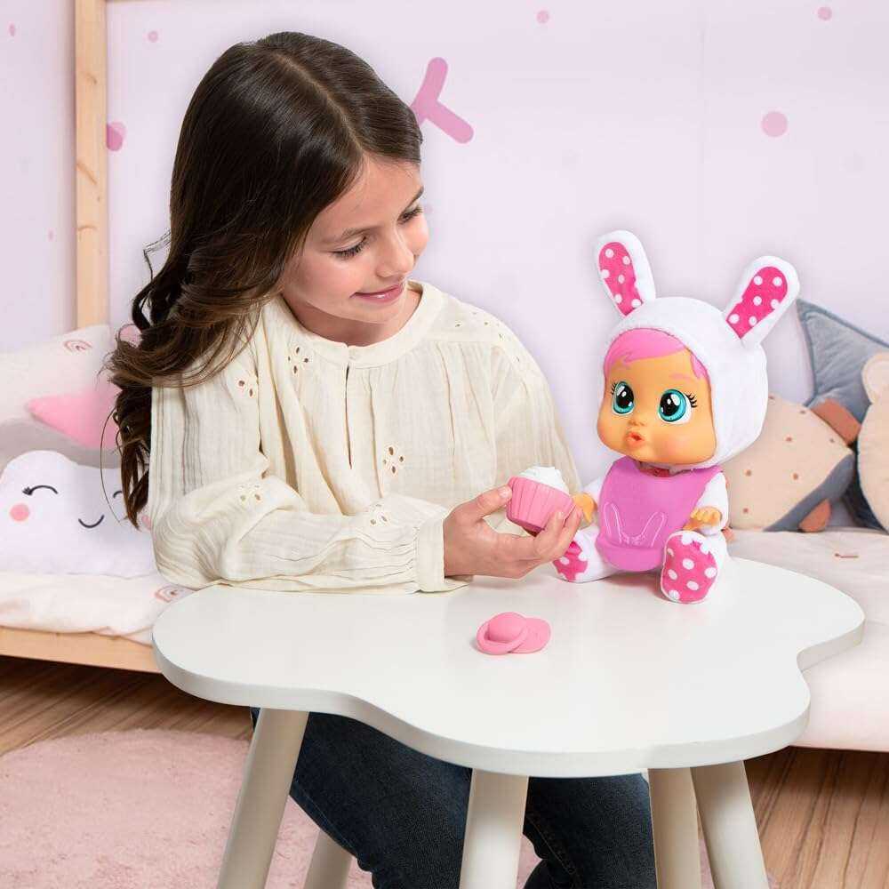 TM Toys Cry Babies Loving Care lalka Coney