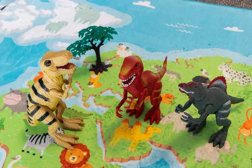 Norimpex Dinozaurų interaktyvios figūrėlės Rinkinys Judantis garsas Šviesa Riaumojimas 22 cm Spinosaurus Tyrannosaurus Velociraptor 3 vnt.