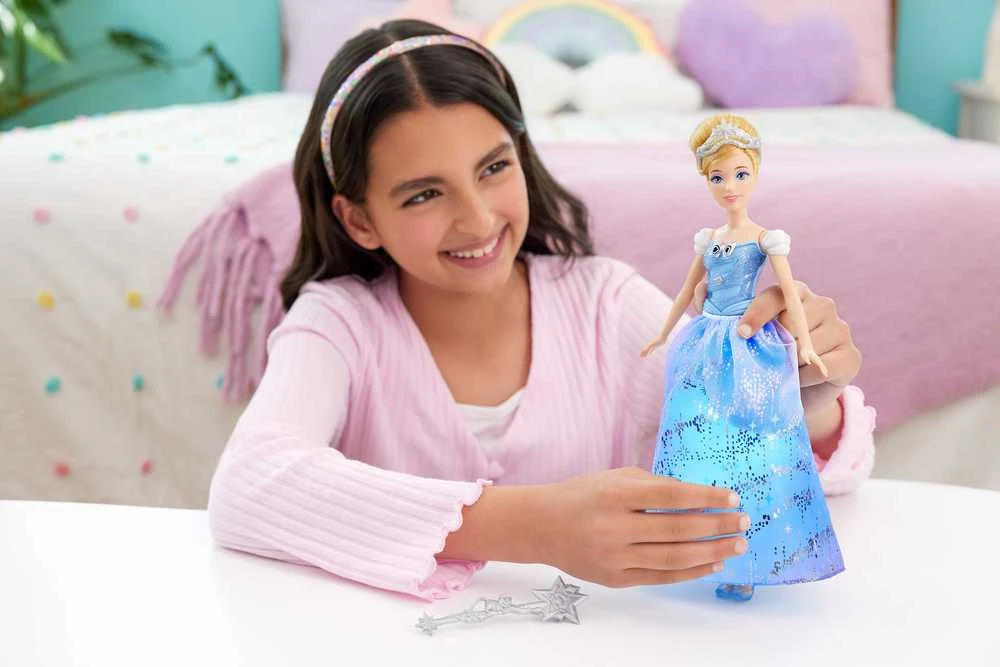 Mattel DISNEY PRINCESS lėlė Pelenė (su garsais ir šviesomis) (JBF94)