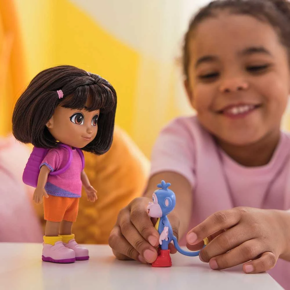 Spin Master DORA TYRINĖTOJĖ lėlė Kasdieninė paprasta Dora 15 cm