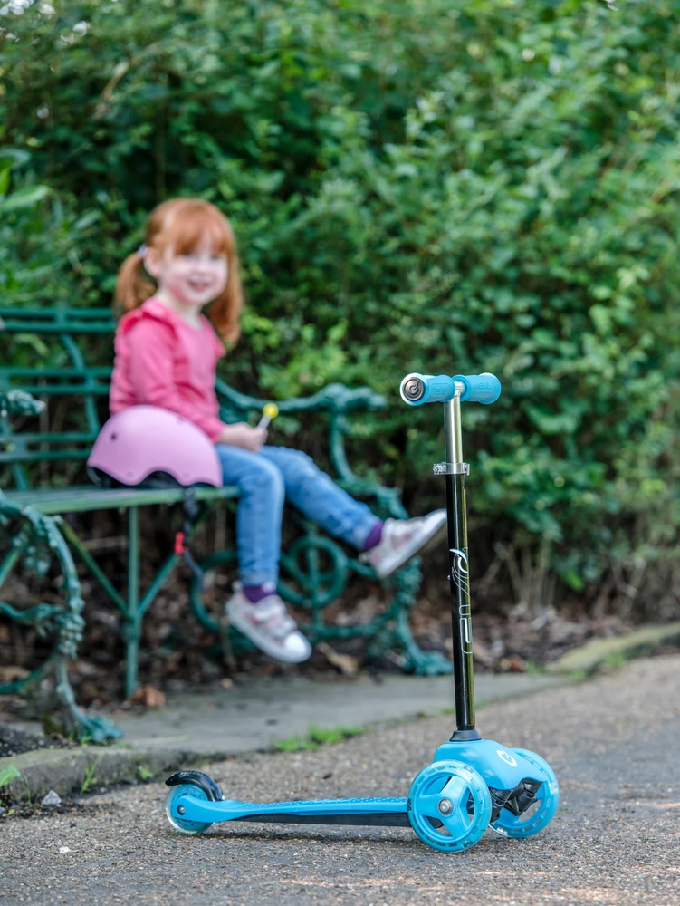 Almarina EVO reguliuojamas 3 ratų paspirtukas vaikams Light Up Mini Cruiser Mėlyna Light Up Wheels