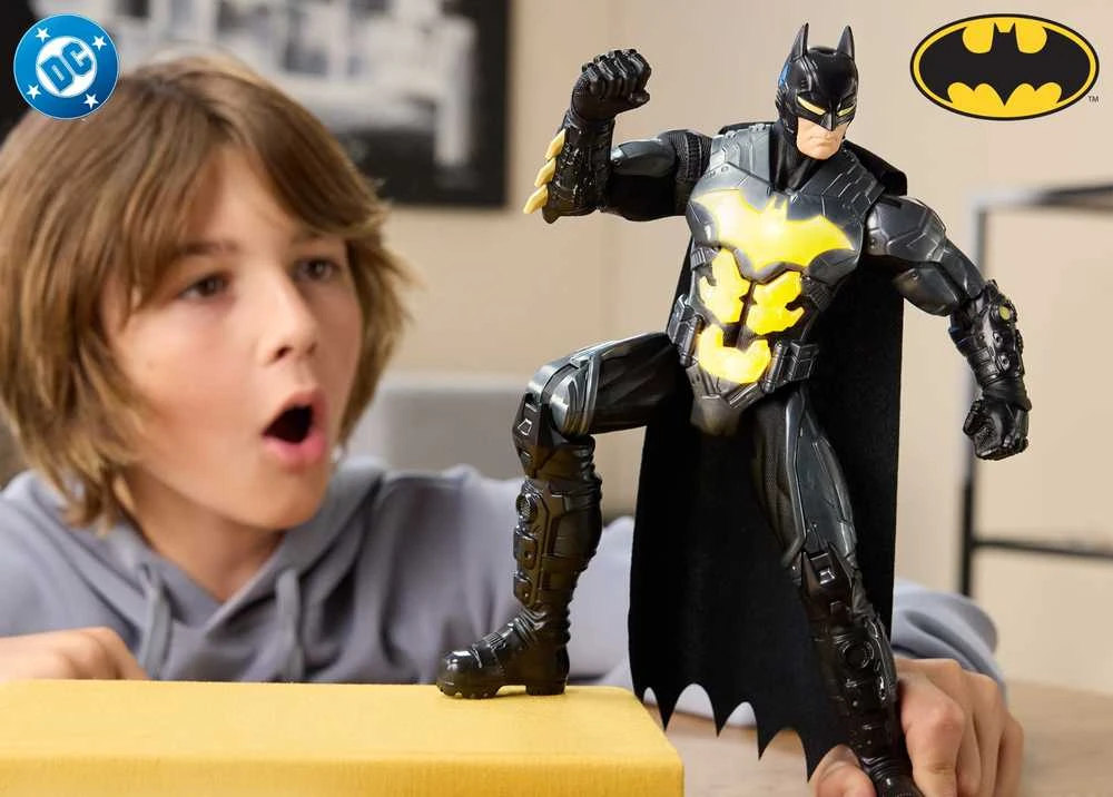 Spin Master Batman Betmenas Šviesos ir Garsai Slaptasis Betmenas 30 cm (6073931)