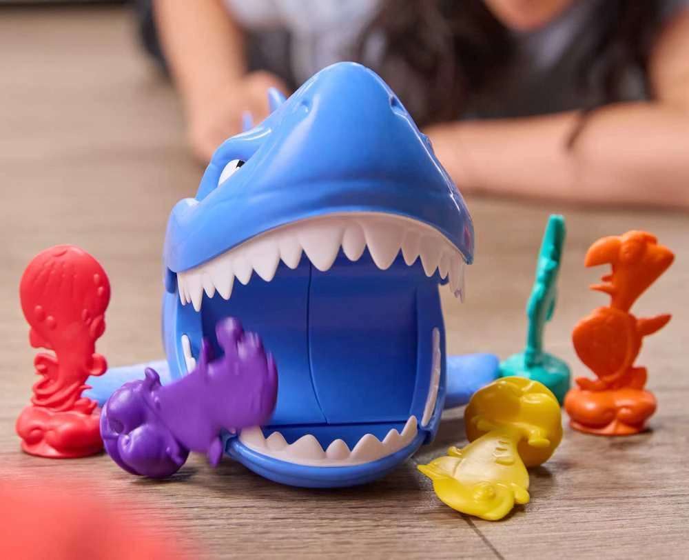 Shark Strike Shark boulingo arkadinis žaidimas