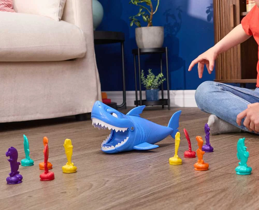 Shark Strike Shark boulingo arkadinis žaidimas