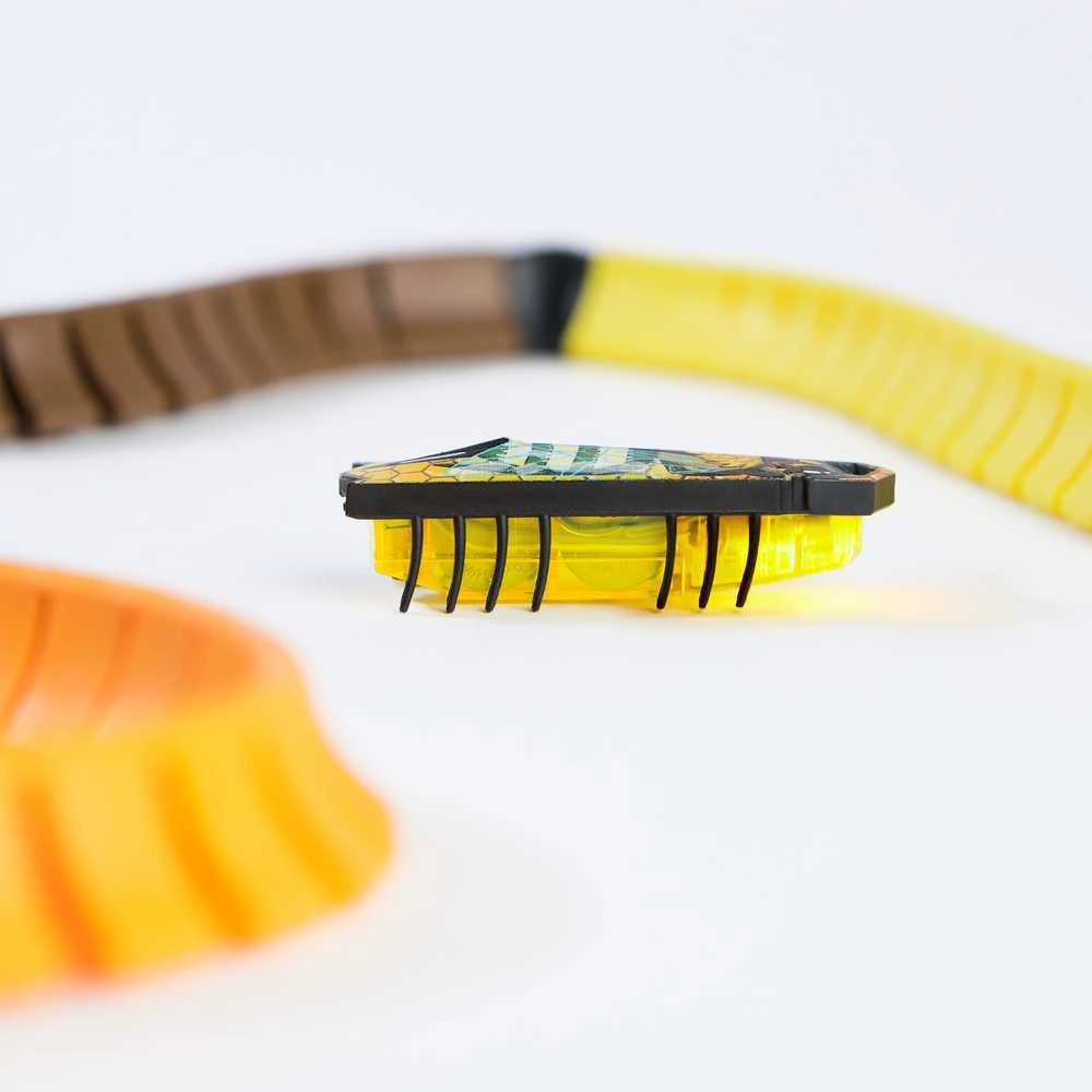Hexbots Hexbug Nano Flash tarakonų robotas, geltonas vabzdžių ir takelių rinkinys pradedantiesiems