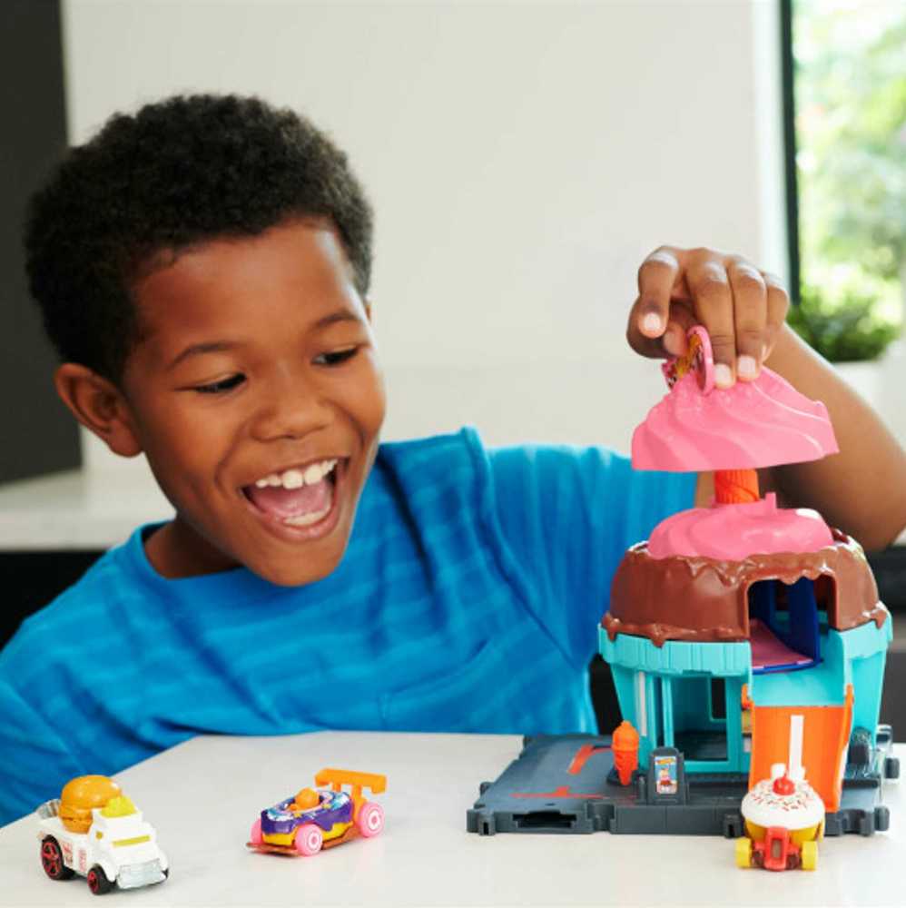 „Hot Wheels“ ledo ritulio trasa „Downtown Ice Kreminis Swirl“ HTN77 Mattel