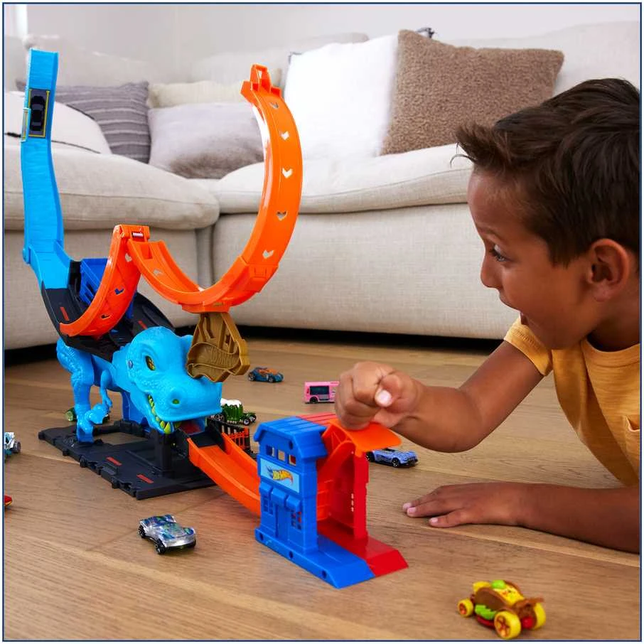 Mattel Hot Wheels rinkinys „Dinozauras su kilpa“