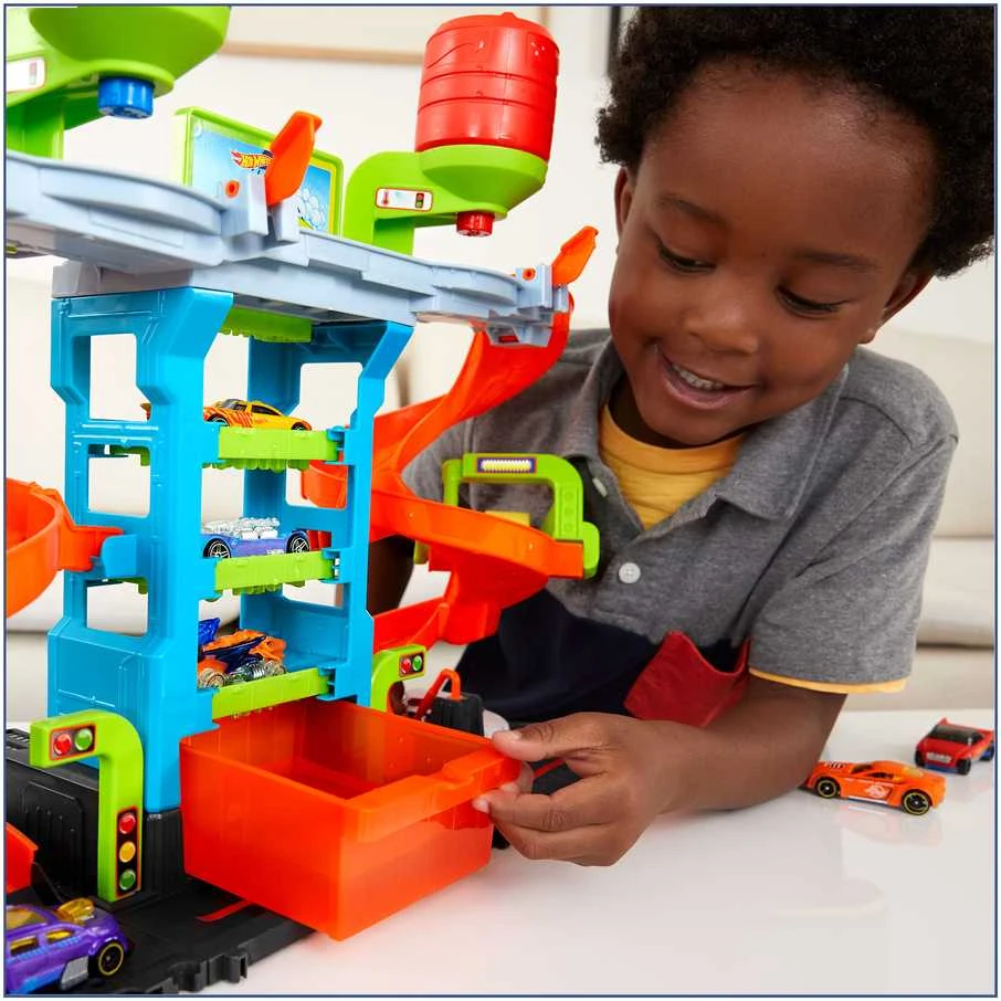 Mattel Hot Wheels rinkinys „Bokštinė automobilių plovykla“