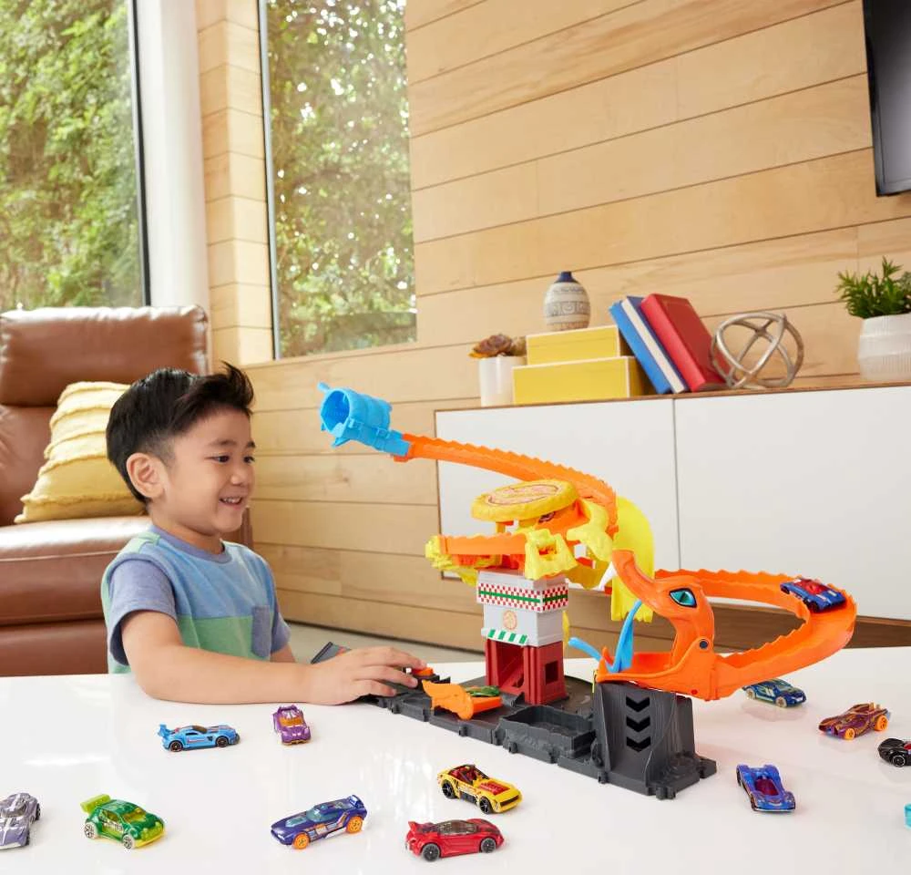 Mattel HOT WHEELS CITY rinkinys – Gyvatė picerijoje (HTN81)