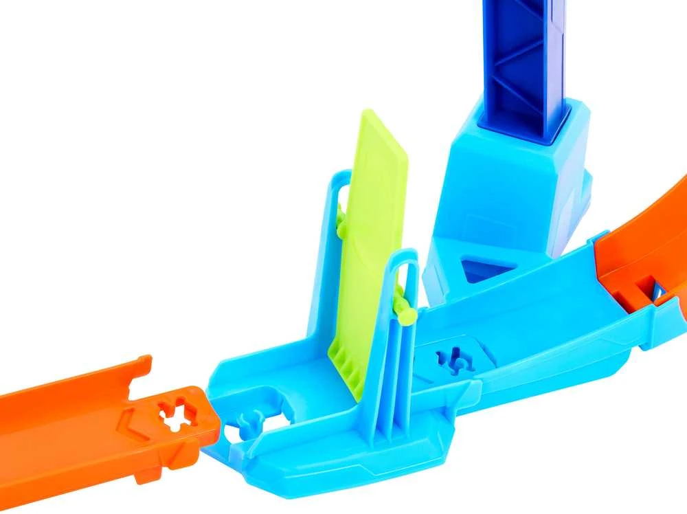 Mattel „Hot Wheels“ čempionato kilpinio šuolio lenktynių trasa