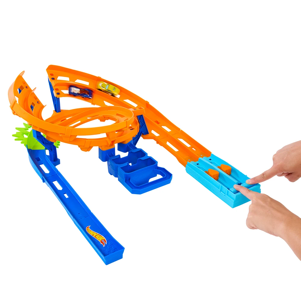 Mattel HW Action Twisted Loop HTK17 /2