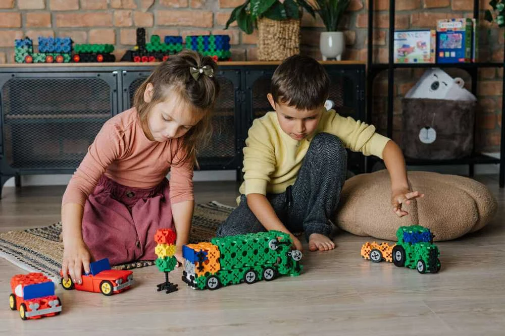 Konstruktorius 2in1 kabrioletas ir krovininis automobilis Trefl