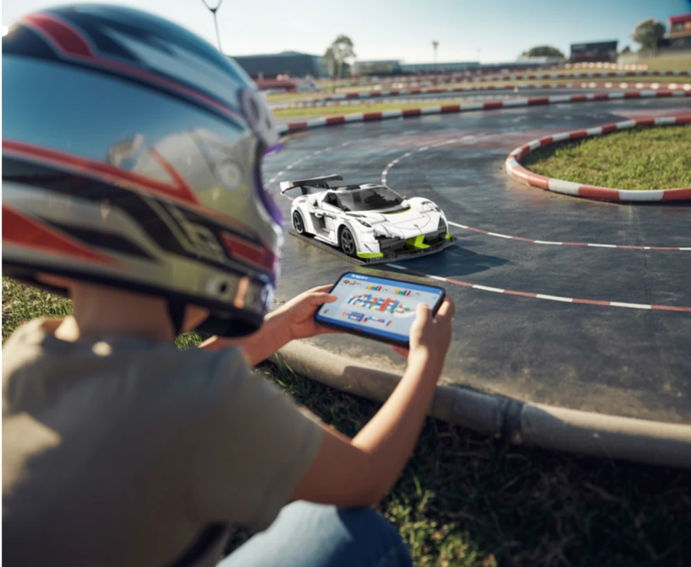 CADA Auto RC racing statybiniai blokai 322 el REMOTE CONTROLLED 1:20
