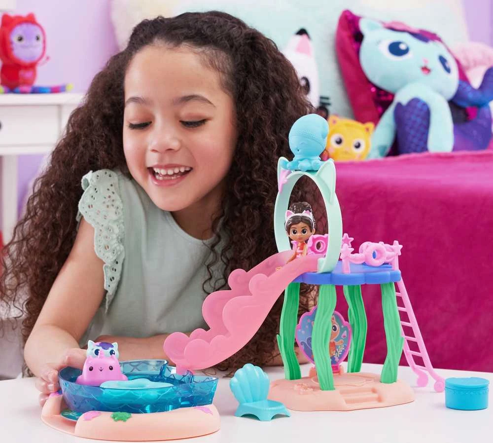Spin Master Gabby's Dollhouse „Gabi's Cat House Pool Fun“ figūrėlių rinkinys 6067878 WB3