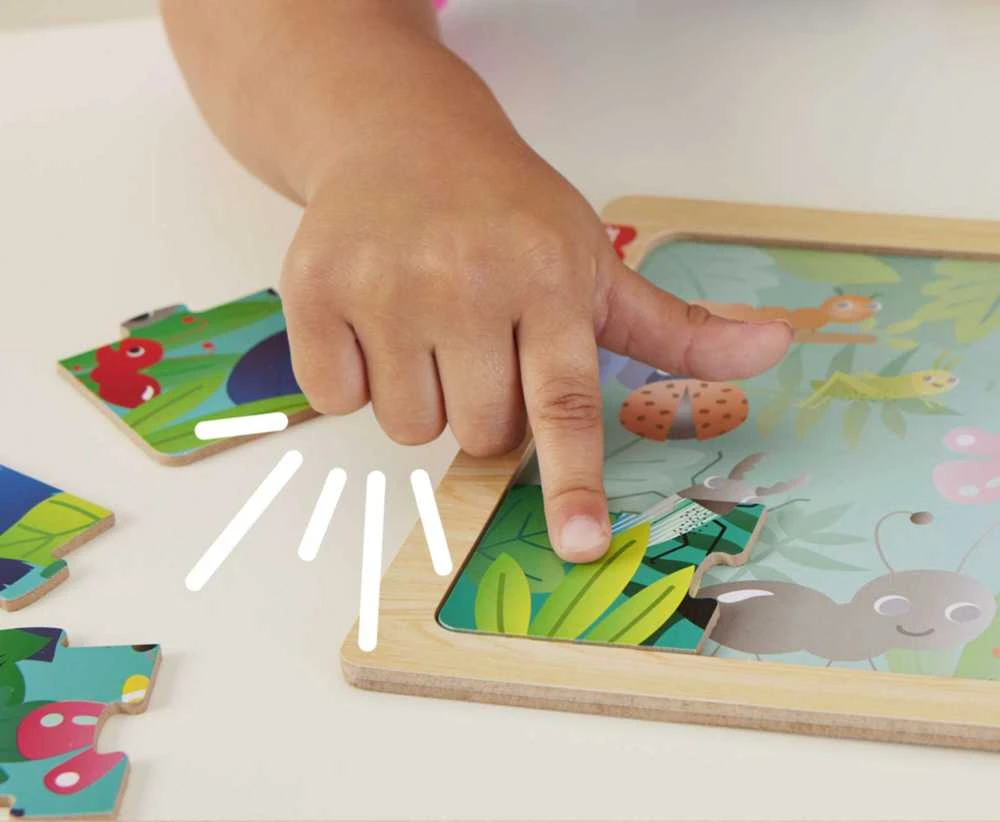 Fisher Price Spalvinga medinė dėlionė Vabzdžiai miške 10 dalių