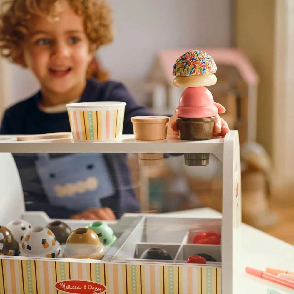 Medinė ledų parduotuvė Rinkinys vaikams Melissa & Doug 3+