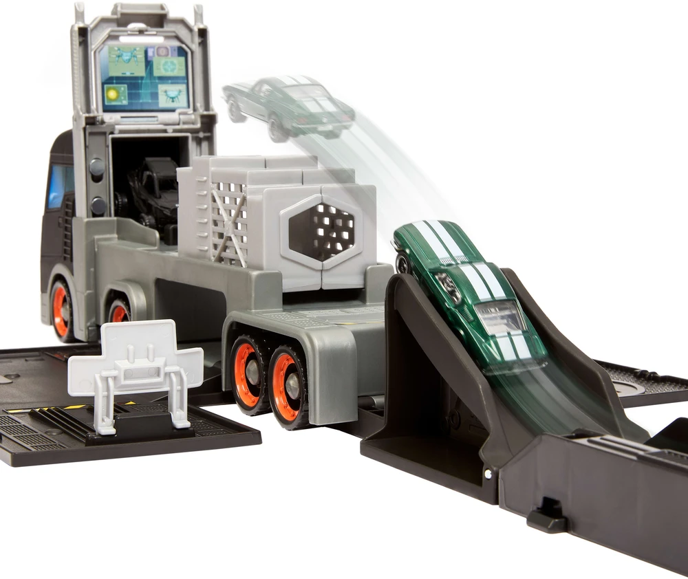 Mattel „Matchbox The Movie“ transformuojanti mobili komandinė bazė Sunkvežimis + sraigtasparnis + 2 transporto priemonės