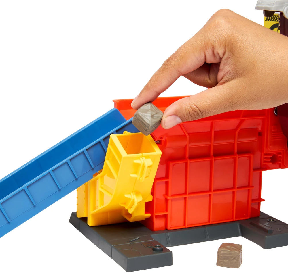 Mattel MATCHBOX MOVIE Smalley’s automobilių traiškymo garažas su trasa (JMG56)