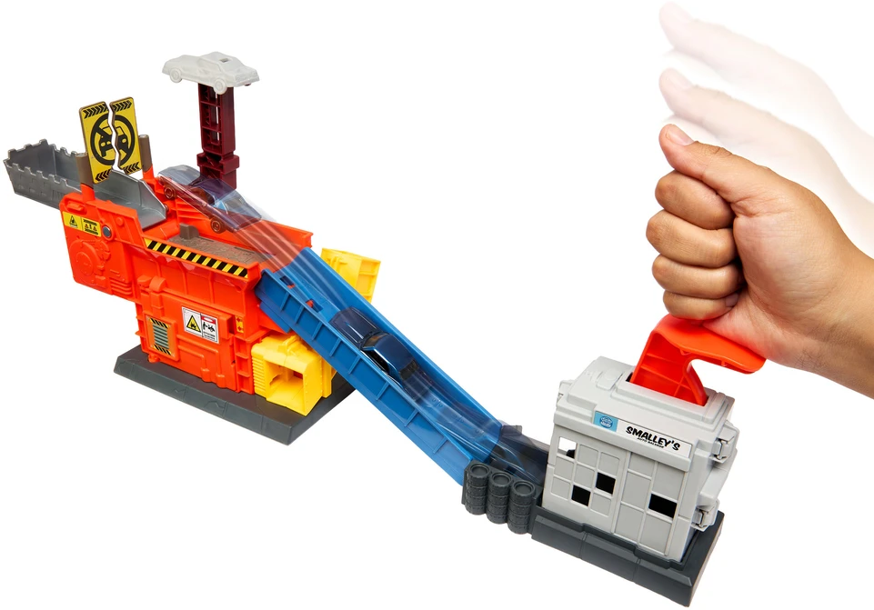 Mattel MATCHBOX MOVIE Smalley’s automobilių traiškymo garažas su trasa (JMG56)