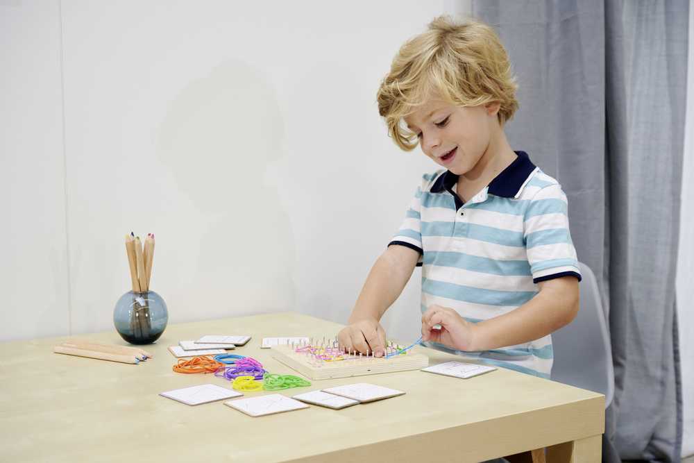 Eichhorn Montessori geometrinė plytelė