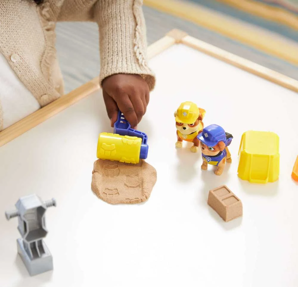 „Paw Patrol Rubble&Crew Building“ rinkinys „Ruble and Crew“ skalda ir jo įgula „Gruple and Mix“ + „Kinetic Sand“ + priedai